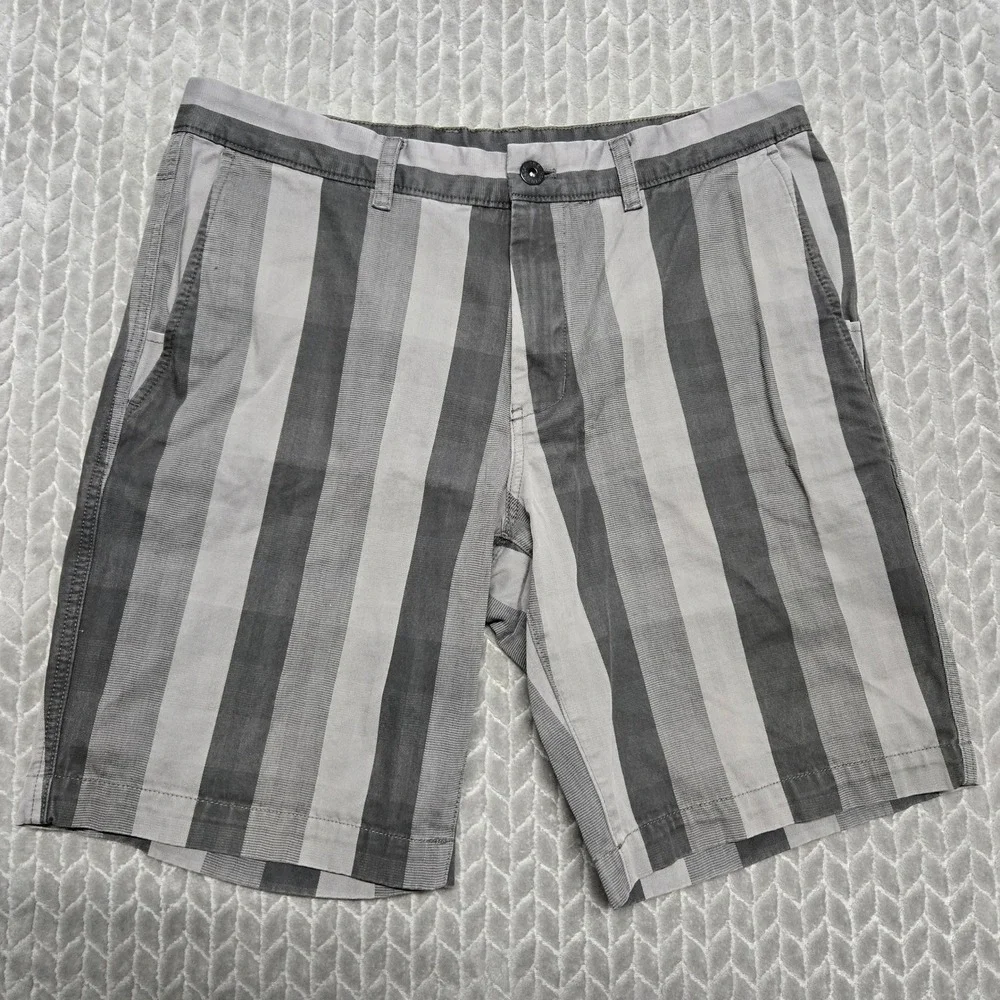 The North Face Narrows Mens Grey Striped Chino Shorts Size 34 Regular Fit